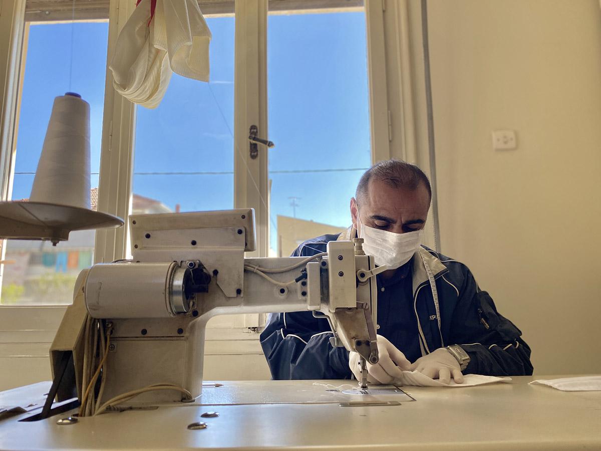Safar maintained its own tailor shop in Iraq for 25 years. He came to our country with his wife and their 5 children looking for a better life. © UNHCR e-Trikala